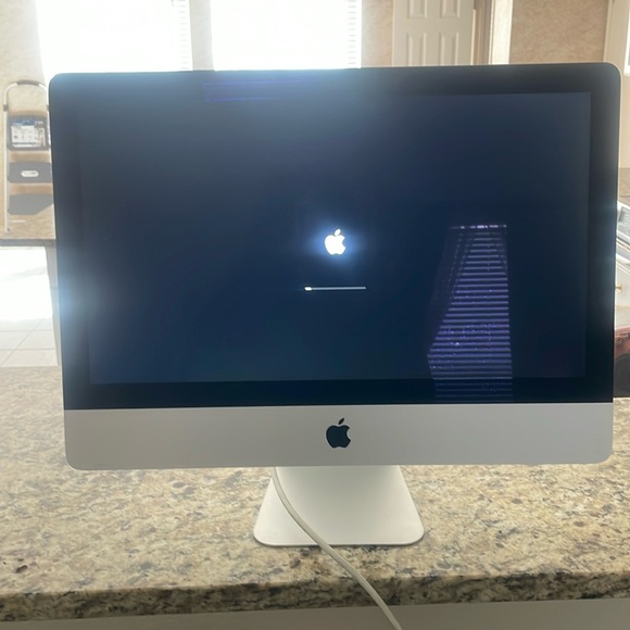 Apple 21.5 iMac (Late 2013)